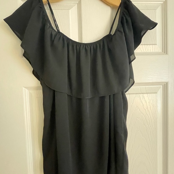 Black Ruffled Sleeveless Top - Picture 1 of 3